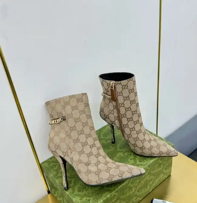 hype Gucci Boots