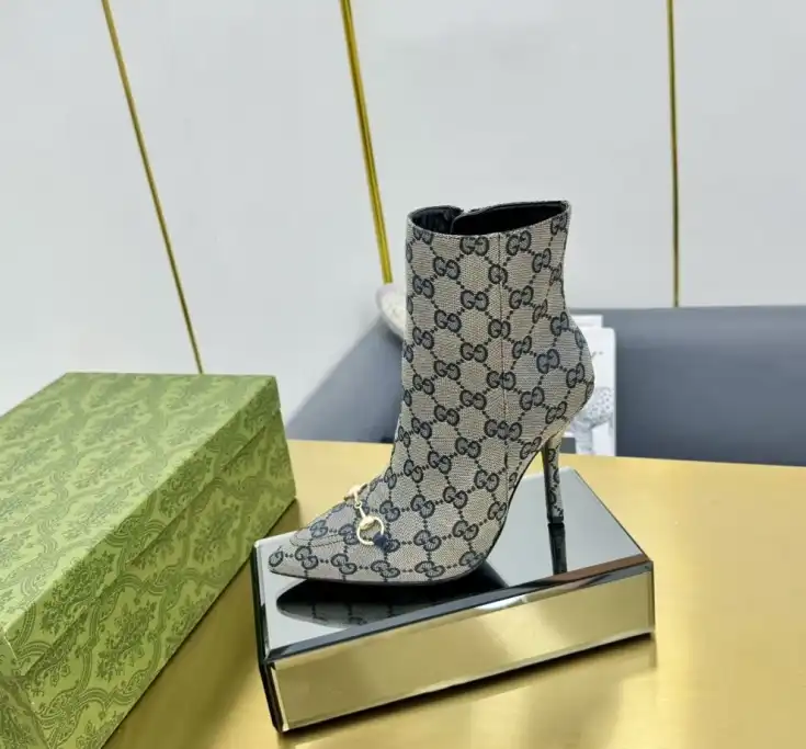 hype Gucci Boots