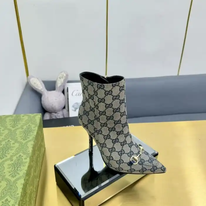 hype Gucci Boots