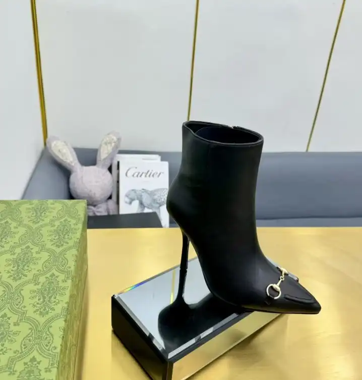 hype Gucci Boots