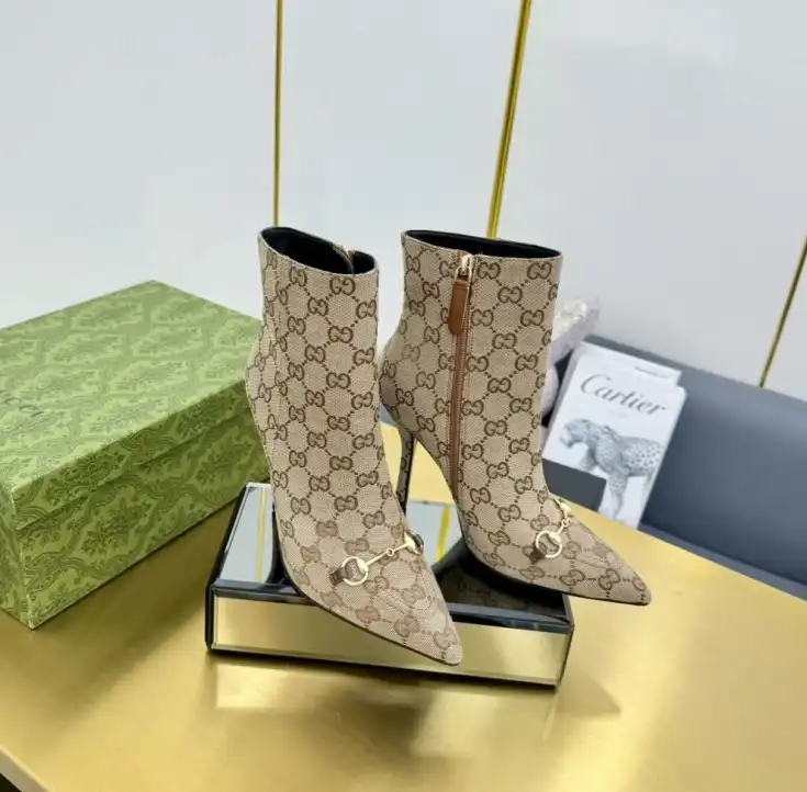 hype Gucci Boots