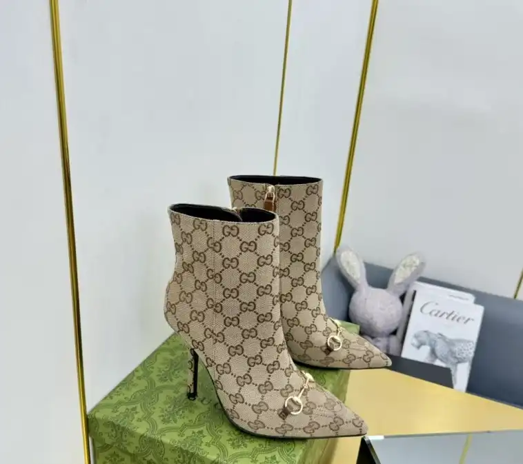 hype Gucci Boots