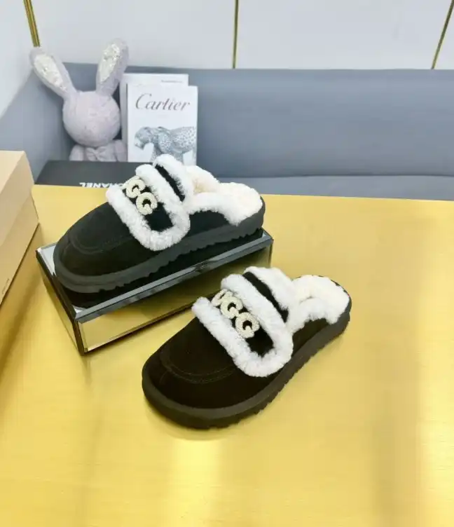 hype UGG Slippers