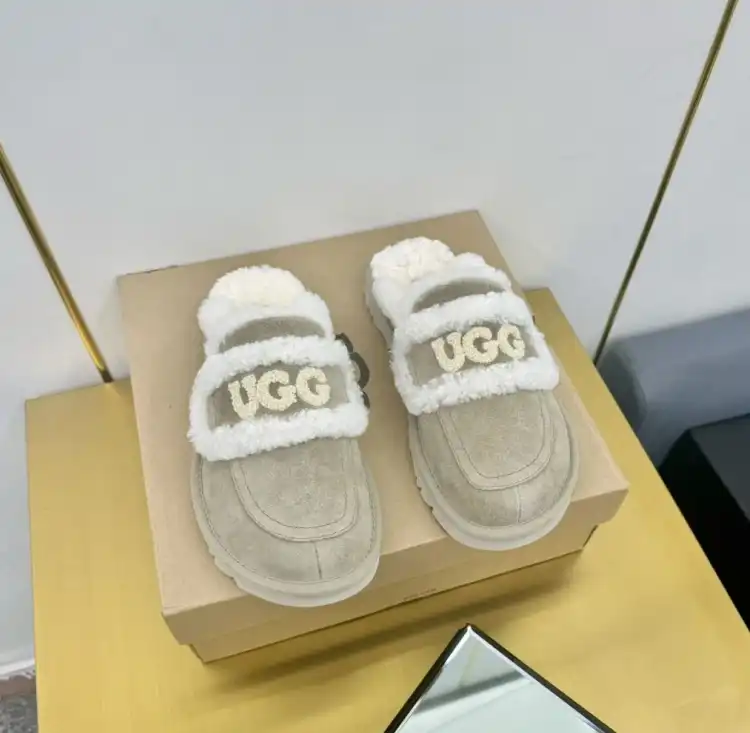 hype UGG Slippers