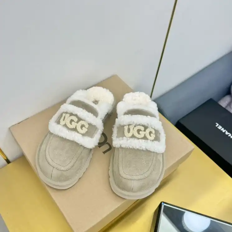 hype UGG Slippers