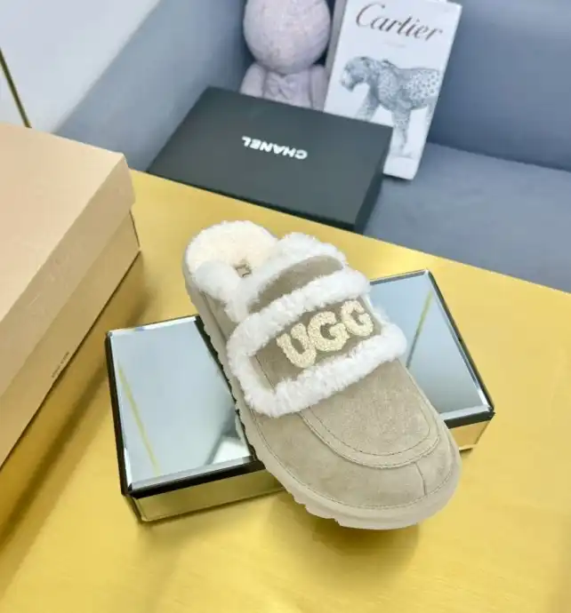 hype UGG Slippers