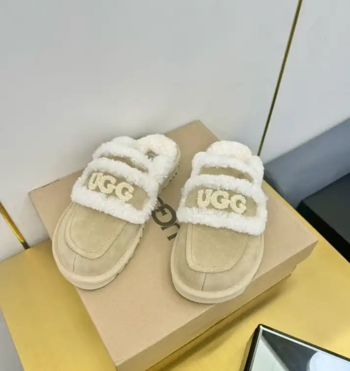 hype UGG Slippers