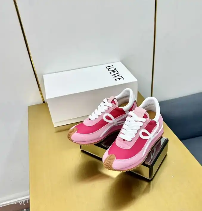 hype Loewe Sneakers