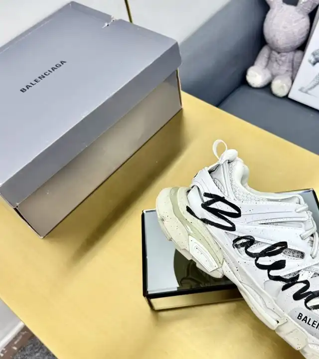 hype Balenciaga Sneakers