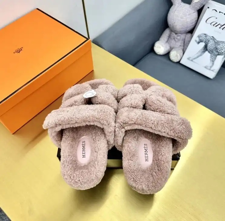 hype Hermes Slippers