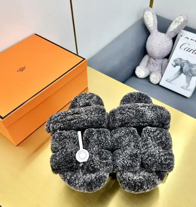 hype Hermes Slippers