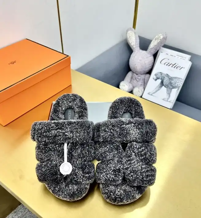 hype Hermes Slippers