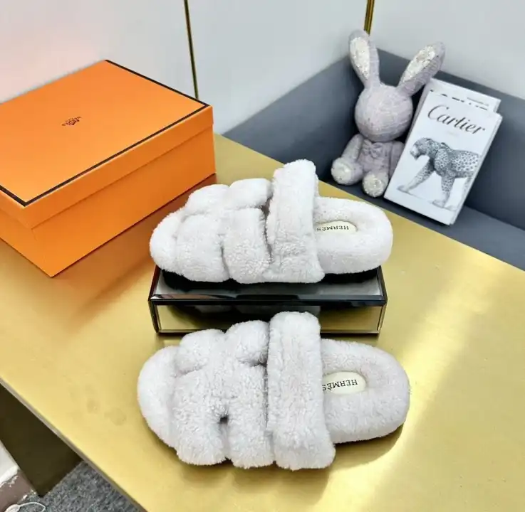 hype Hermes Slippers