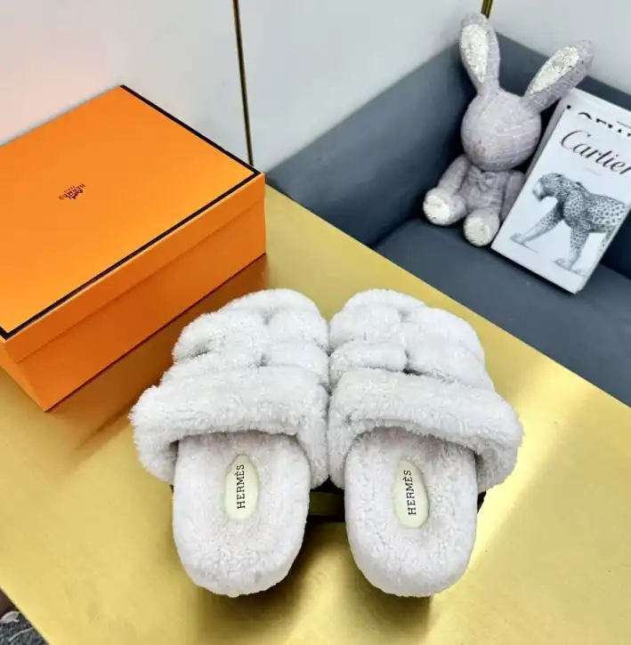 hype Hermes Slippers