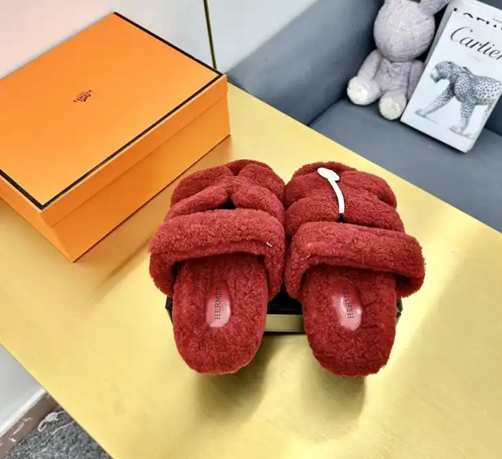 hype Hermes Slippers