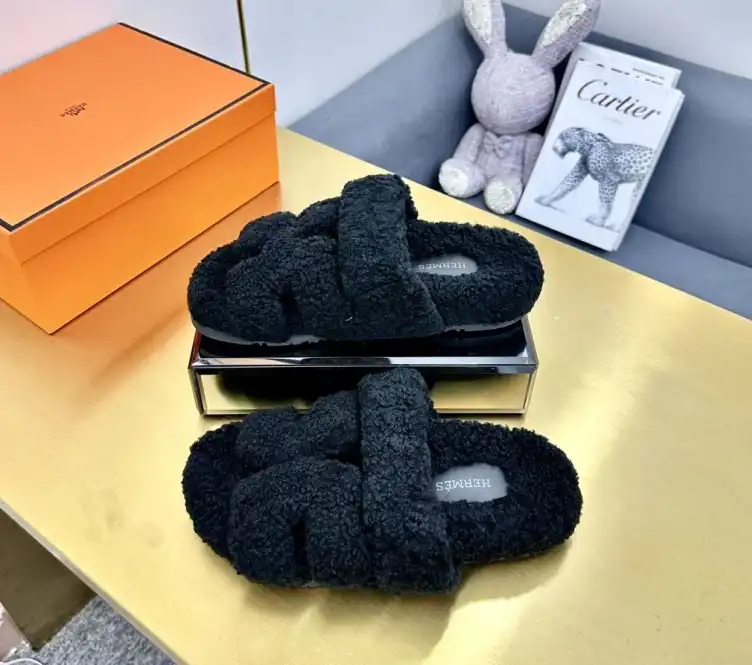 hype Hermes Slippers