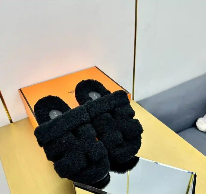 hype Hermes Slippers