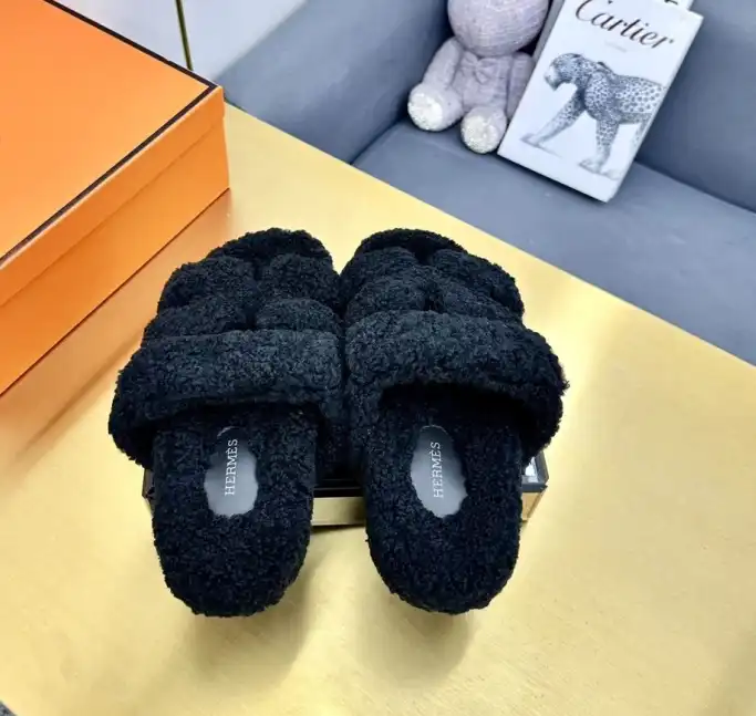 hype Hermes Slippers