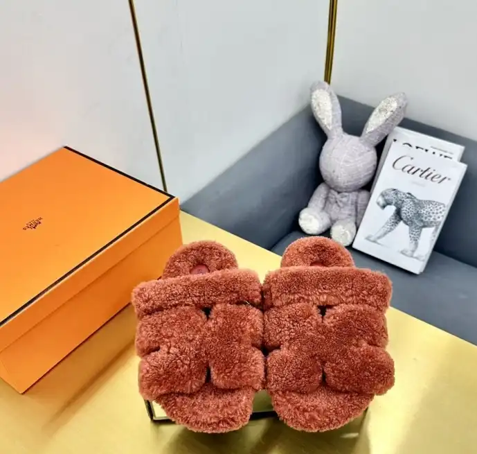 hype Hermes Slippers