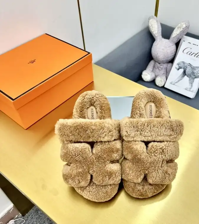 hype Hermes Slippers