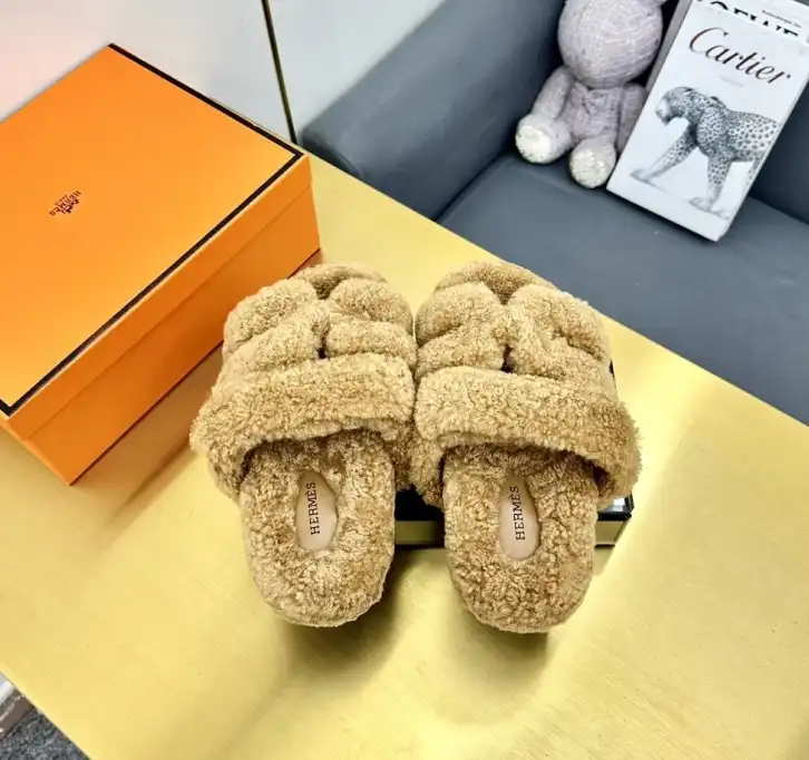 hype Hermes Slippers