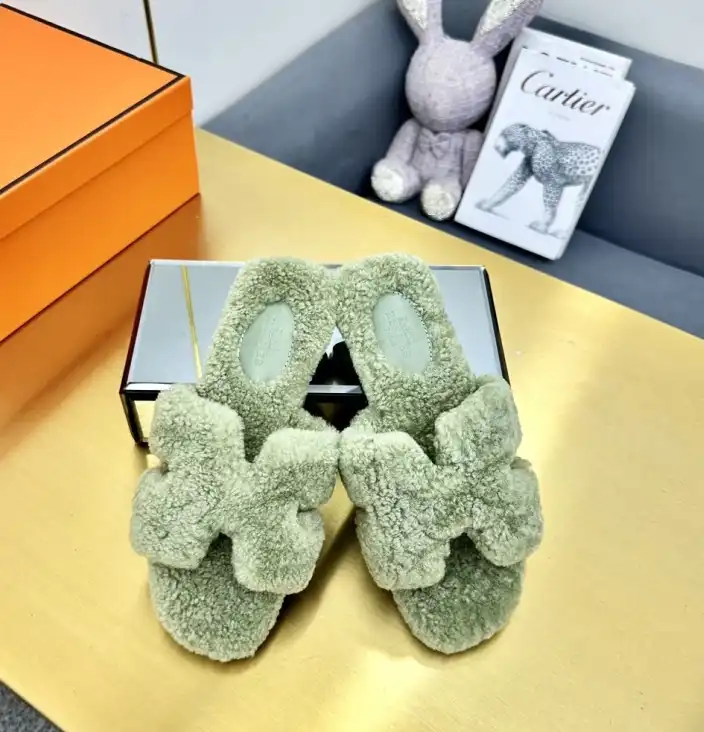 hype Hermes Slippers