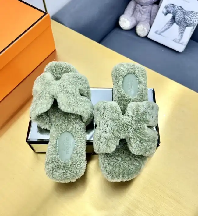 hype Hermes Slippers