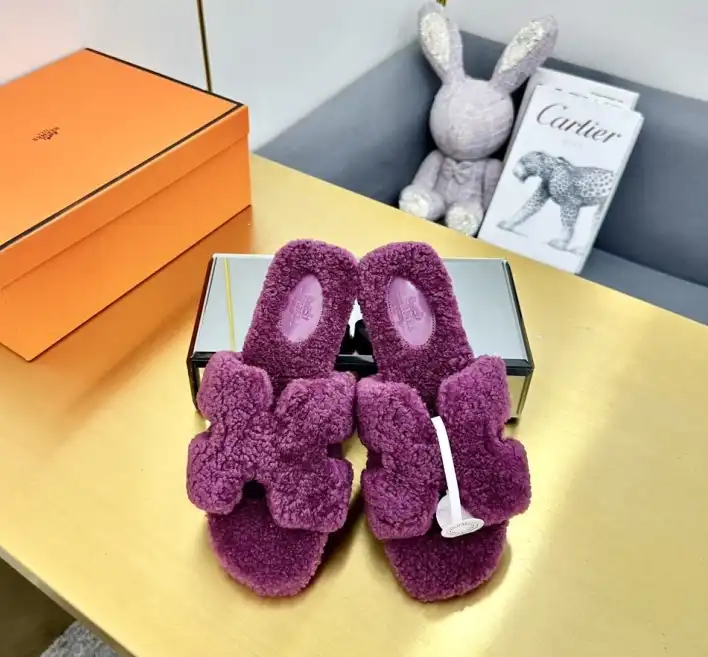 hype Hermes Slippers