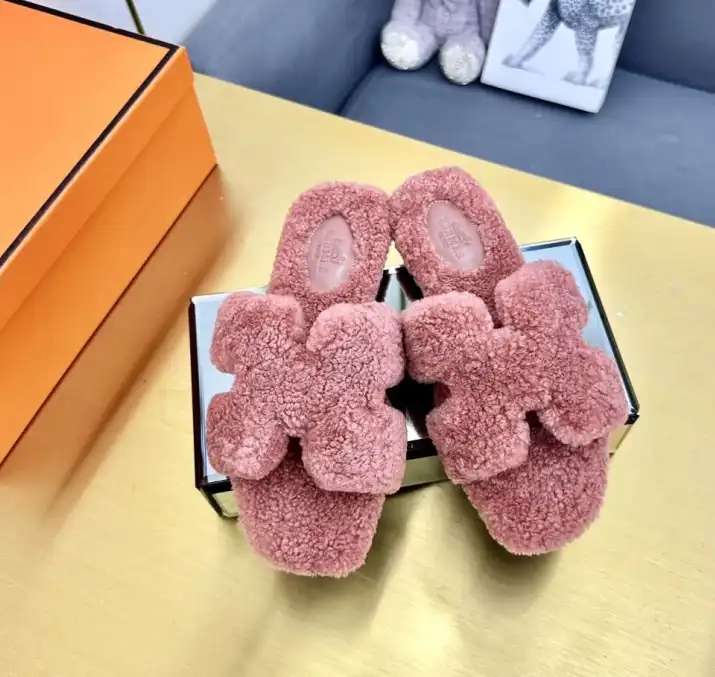 hype Hermes Slippers