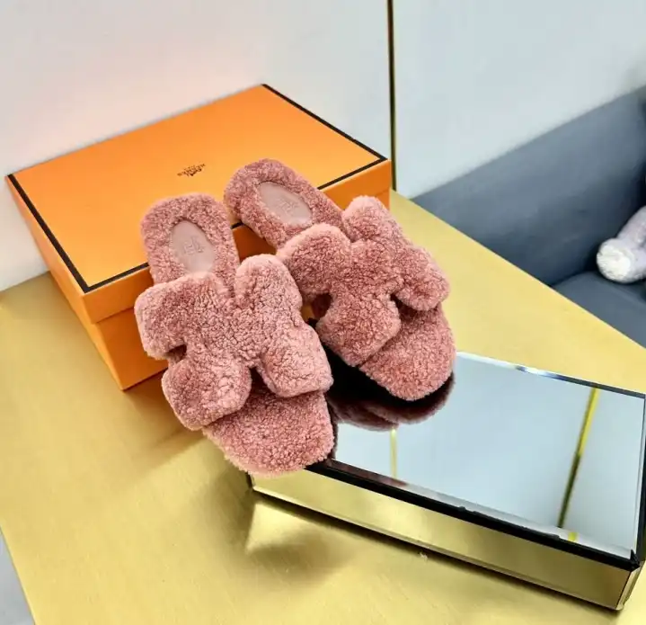 hype Hermes Slippers