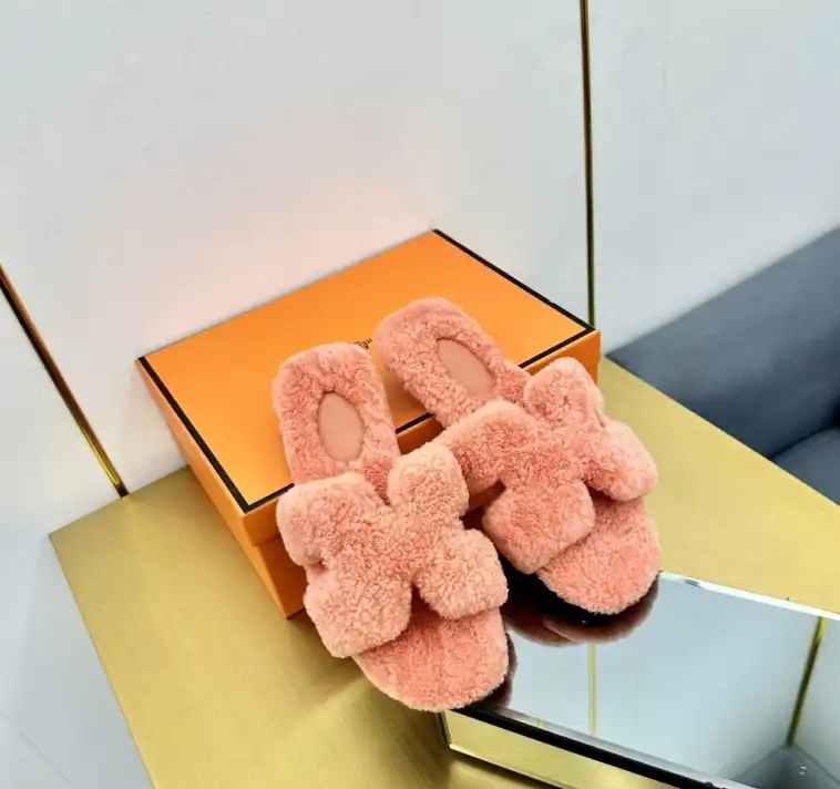 hype Hermes Slippers