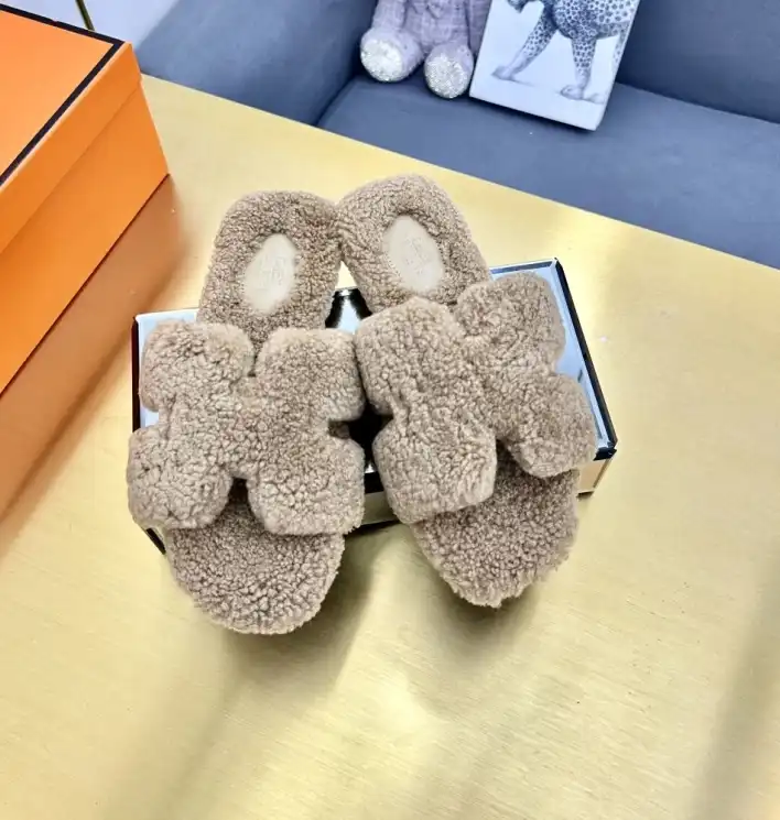 hype Hermes Slippers