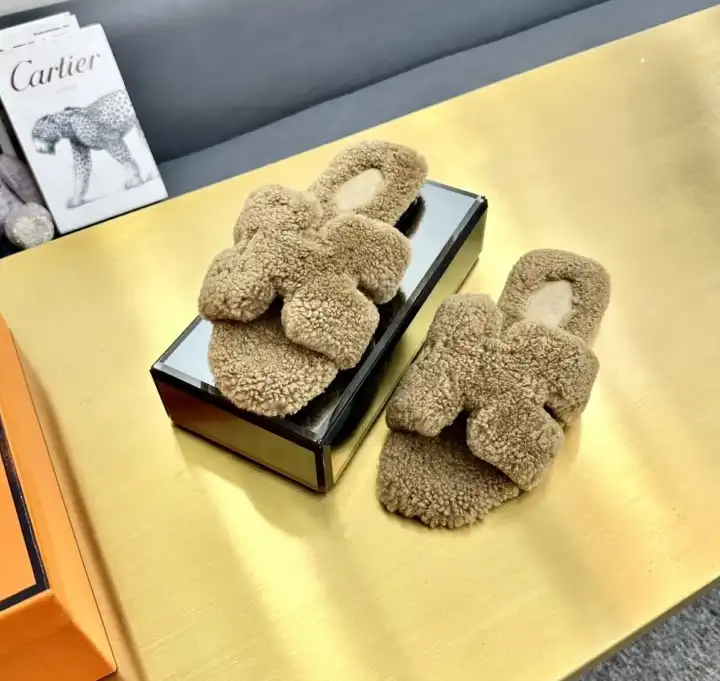 hype Hermes Slippers