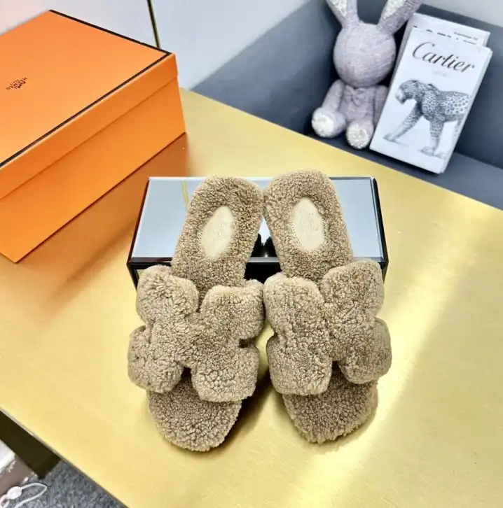 hype Hermes Slippers