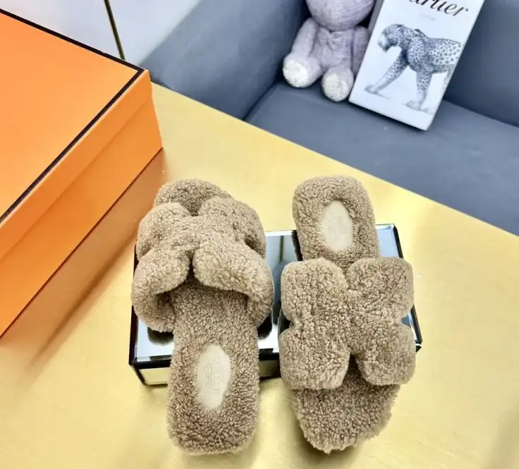 hype Hermes Slippers