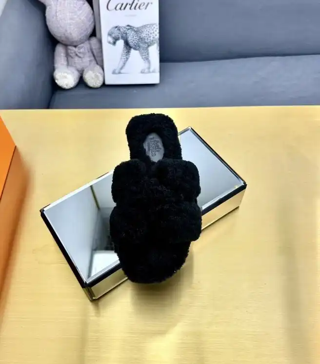 hype Hermes Slippers