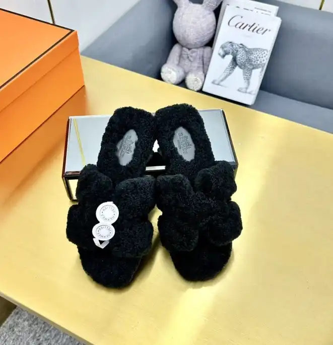 hype Hermes Slippers