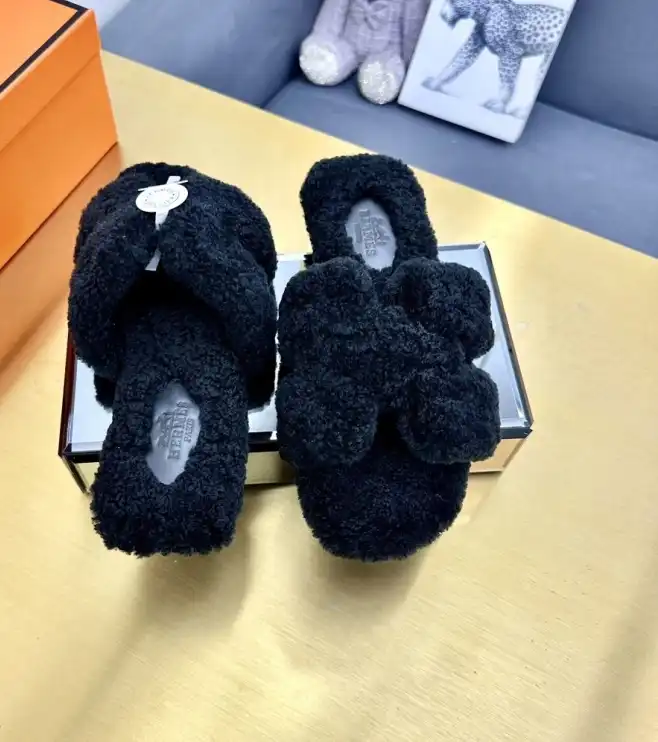 hype Hermes Slippers