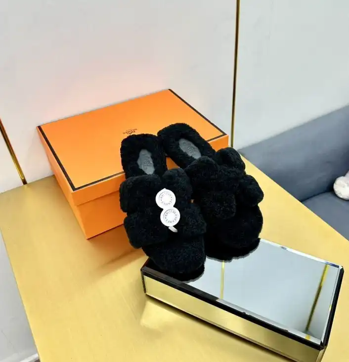 hype Hermes Slippers