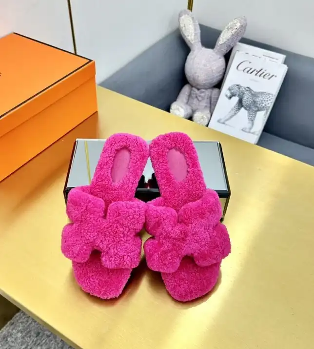 hype Hermes Slippers