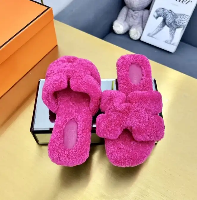 hype Hermes Slippers