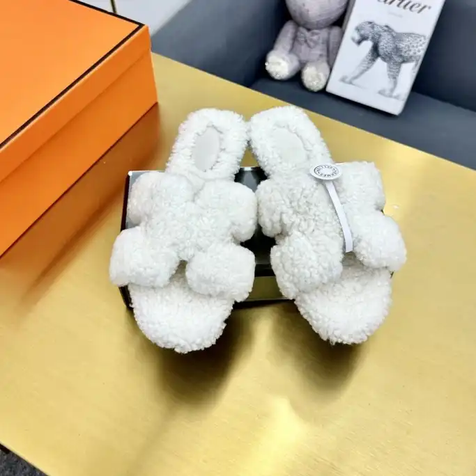 hype Hermes Slippers