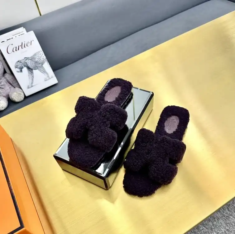 hype Hermes Slippers