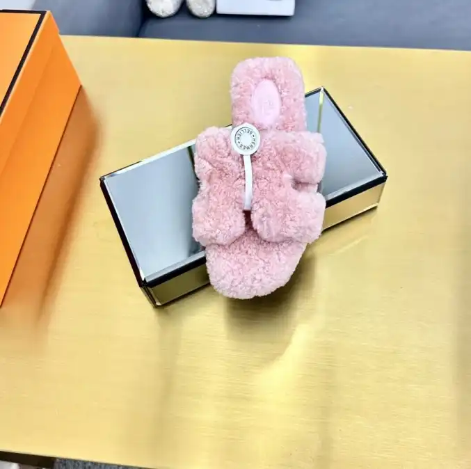 hype Hermes Slippers