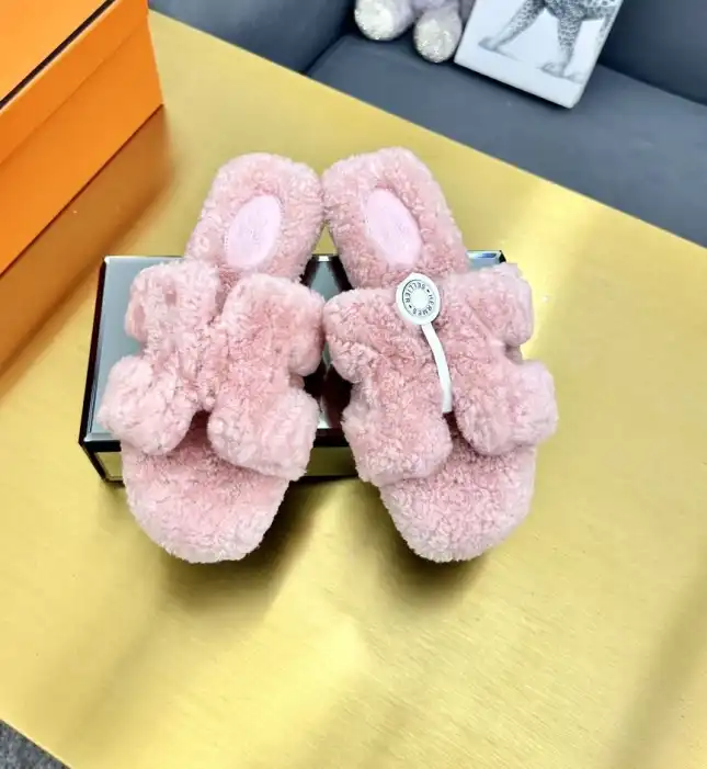 hype Hermes Slippers