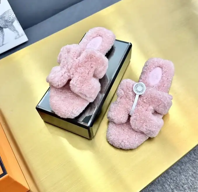 hype Hermes Slippers