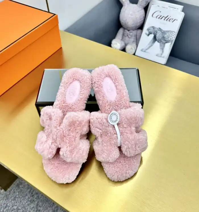 hype Hermes Slippers