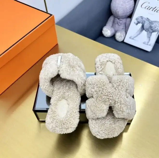 hype Hermes Slippers