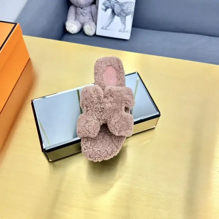 hype Hermes Slippers