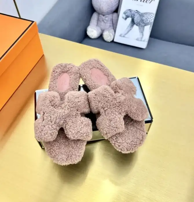 hype Hermes Slippers